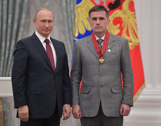 President Vladimir Putin presents state awards in Kremlin