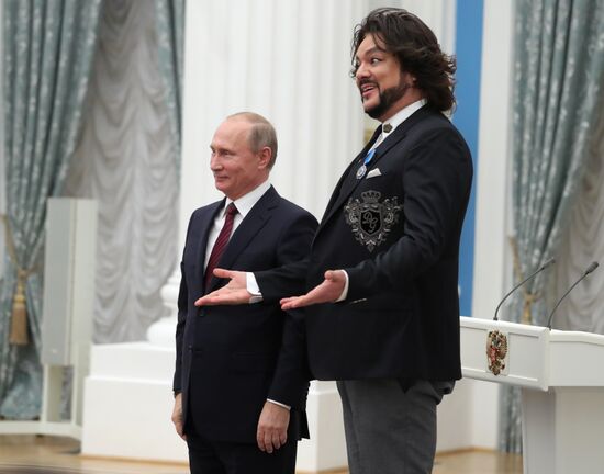 President Vladimir Putin presents state awards in Kremlin