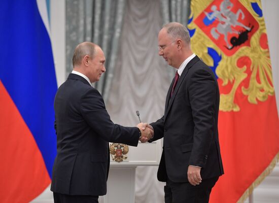 President Vladimir Putin presents state awards in Kremlin