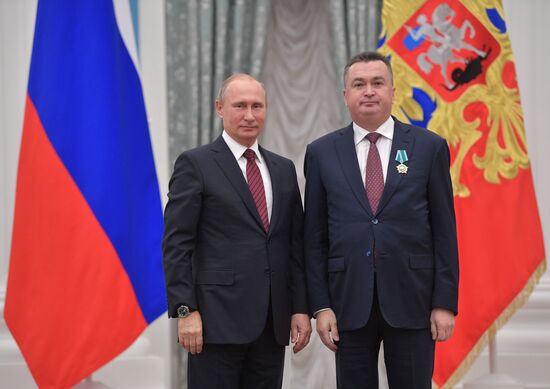 President Vladimir Putin presents state awards in Kremlin