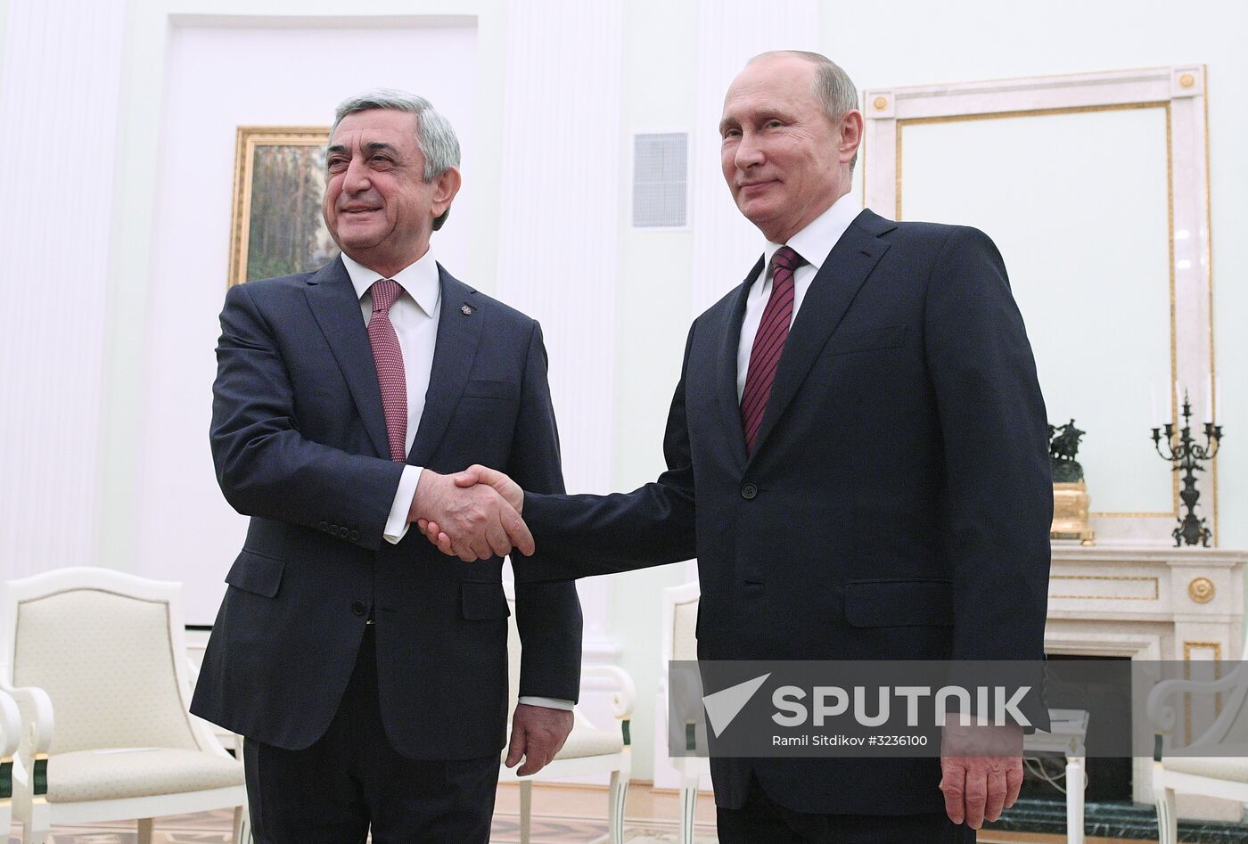 President Vladimir Putin meets with Armenian President Serzh Sargsyan