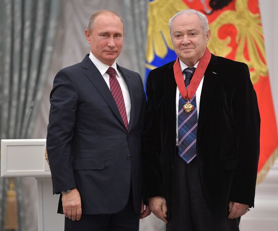 President Vladimir Putin presents state awards in Kremlin