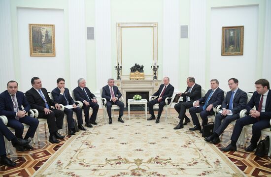 President Vladimir Putin meets with Armenian President Serzh Sargsyan