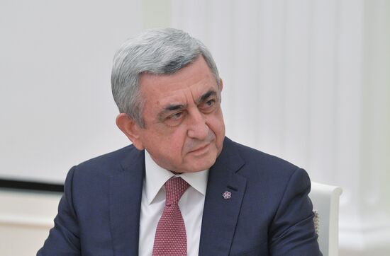 President Vladimir Putin meets with Armenian President Serzh Sargsyan