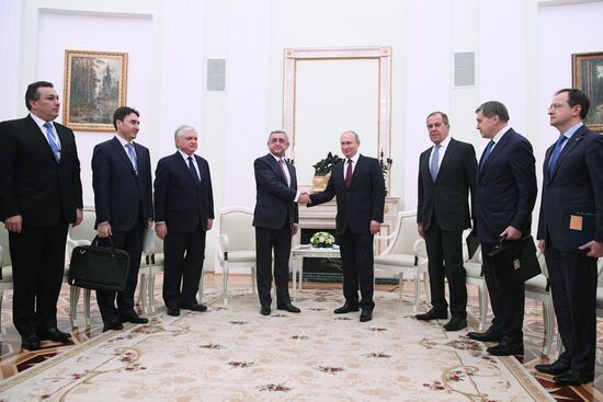 President Vladimir Putin meets with Armenian President Serzh Sargsyan