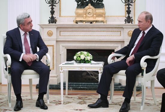 President Vladimir Putin meets with Armenian President Serzh Sargsyan
