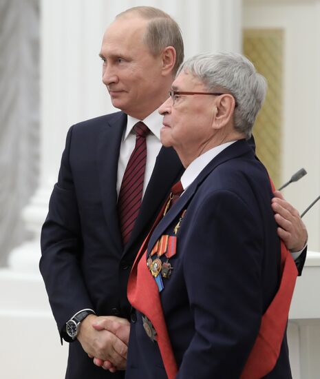 President Vladimir Putin presents state awards in Kremlin
