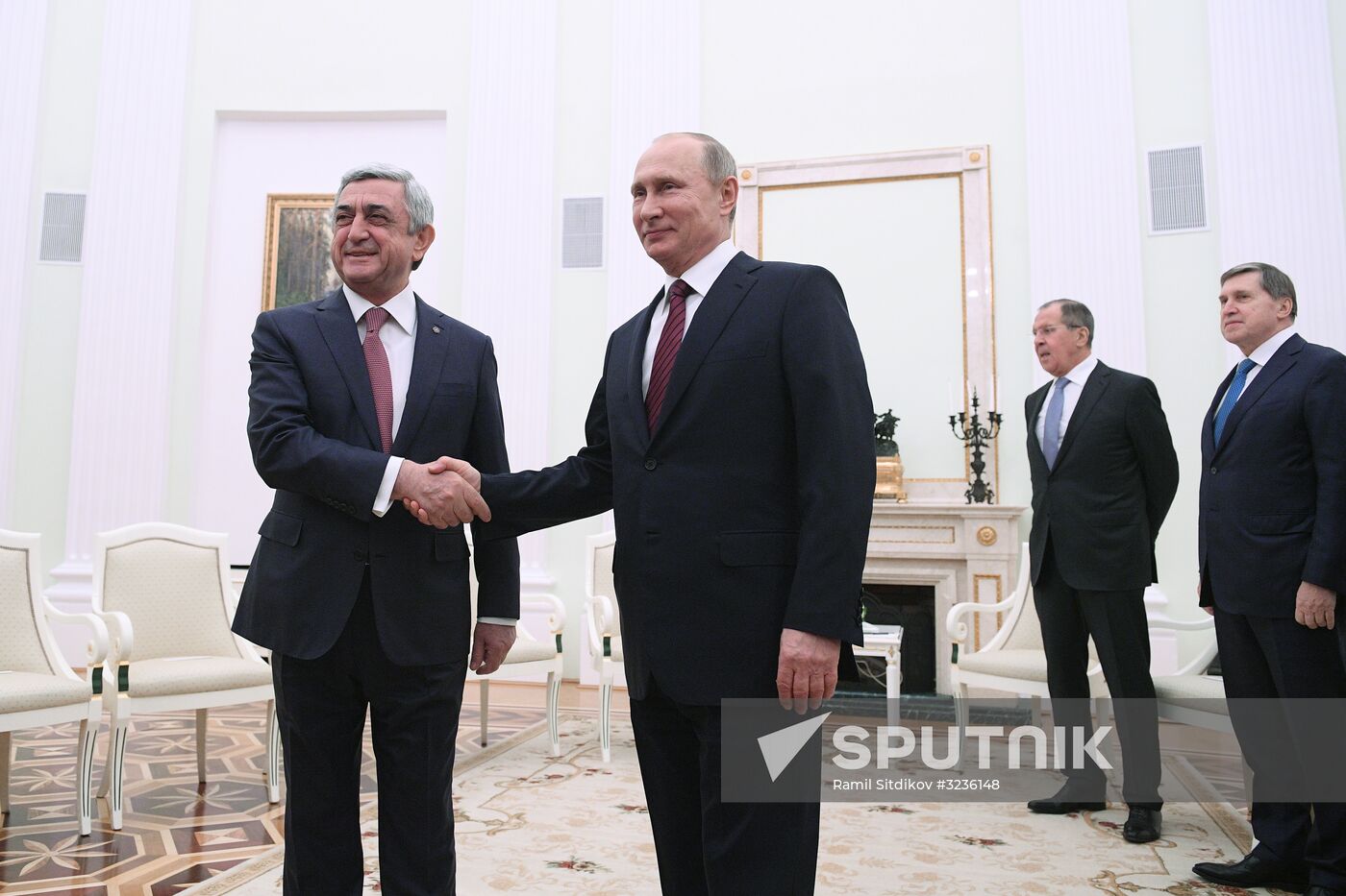 President Vladimir Putin meets with Armenian President Serzh Sargsyan