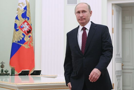 President Vladimir Putin meets with Armenian President Serzh Sargsyan