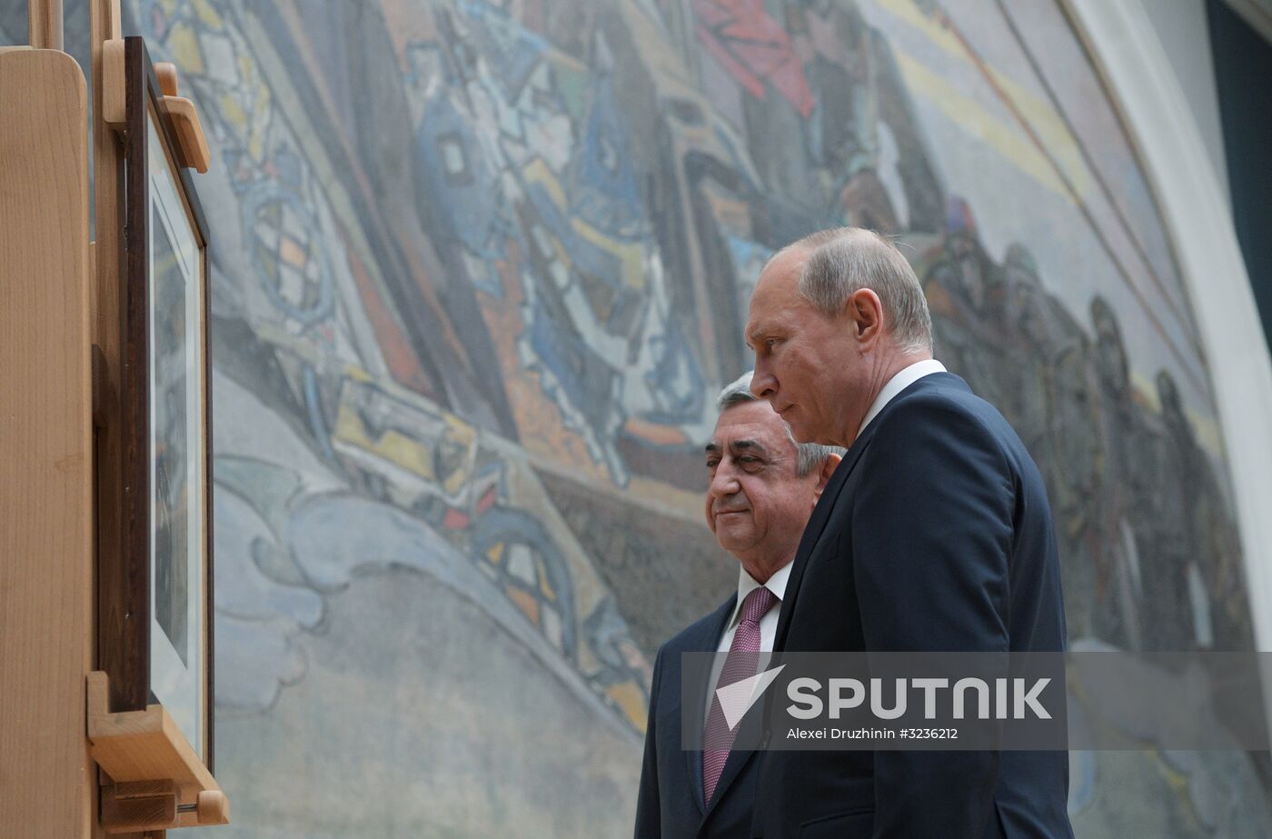 President Vladimir Putin meets with Armenian President Serzh Sargsyan