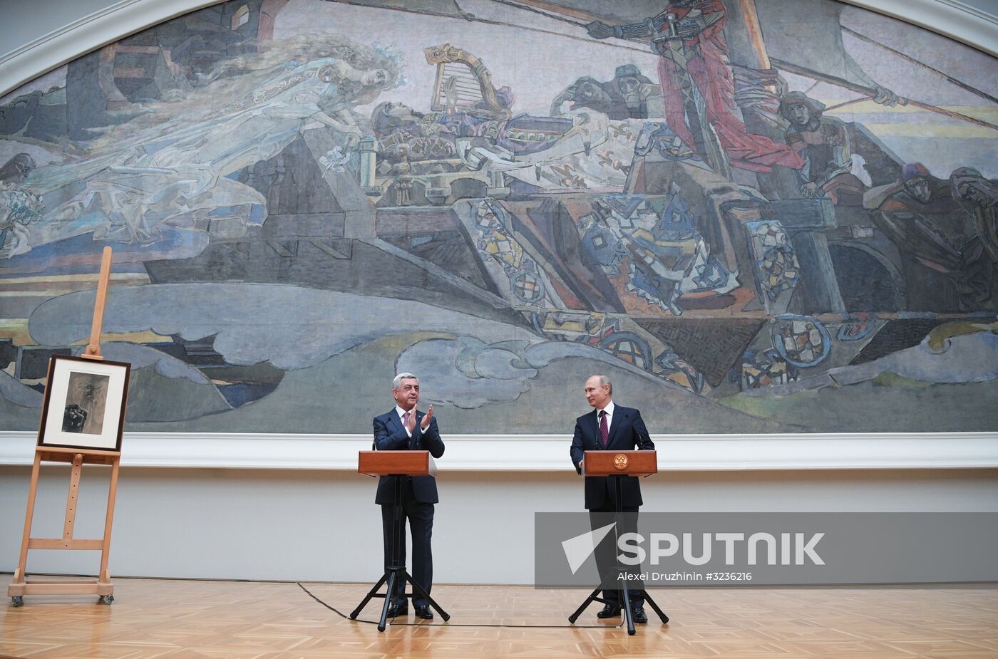President Vladimir Putin meets with Armenian President Serzh Sargsyan