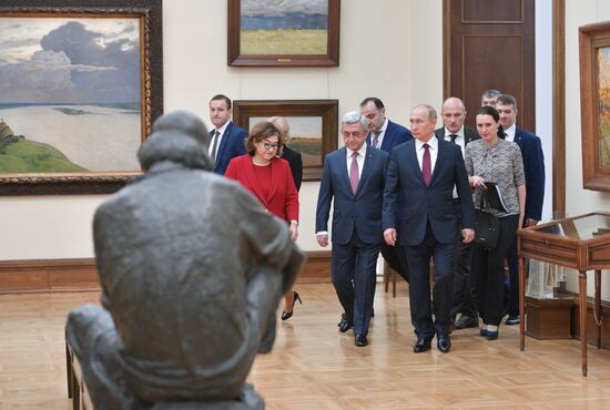 President Vladimir Putin meets with Armenian President Serzh Sargsyan