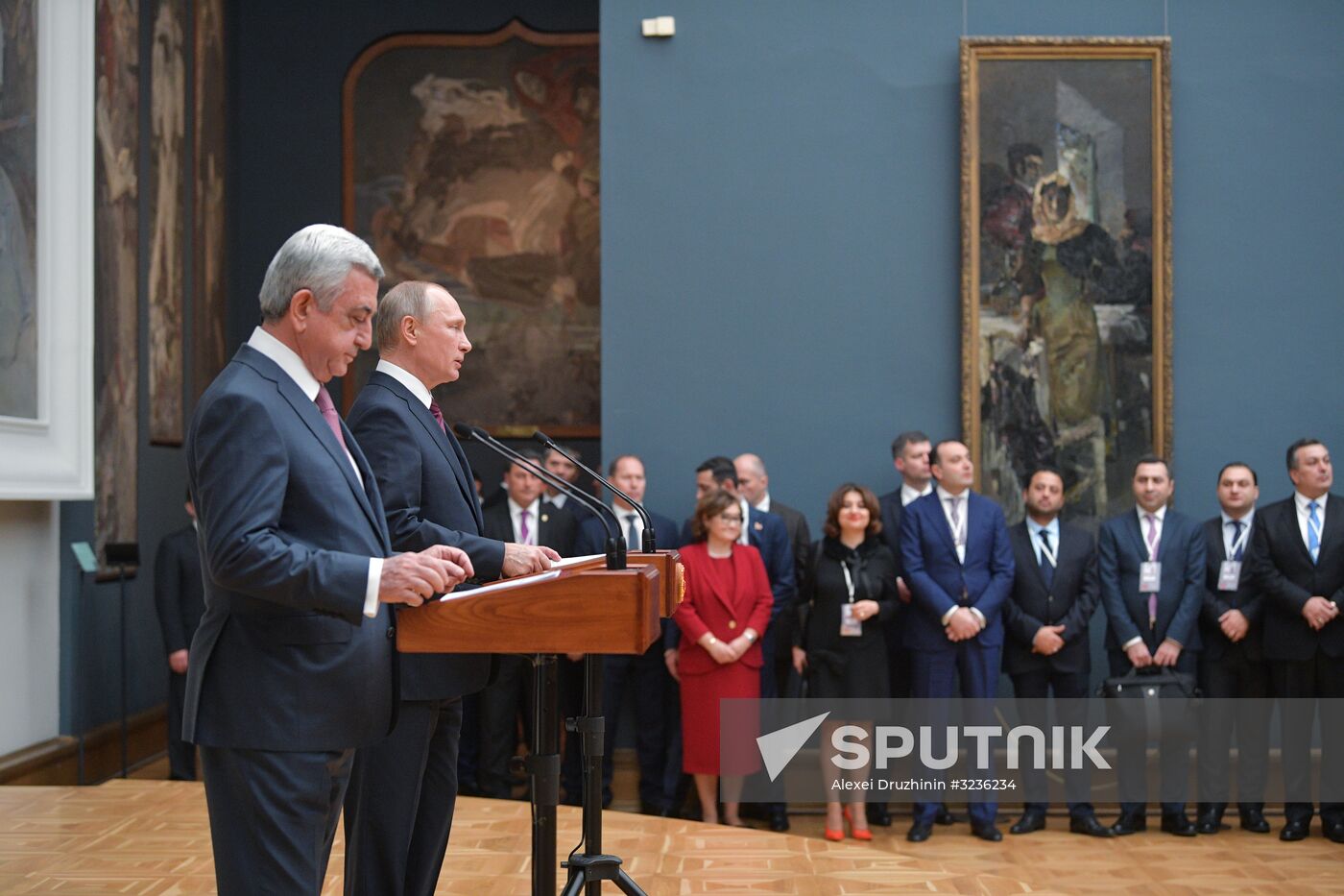 President Vladimir Putin meets with Armenian President Serzh Sargsyan