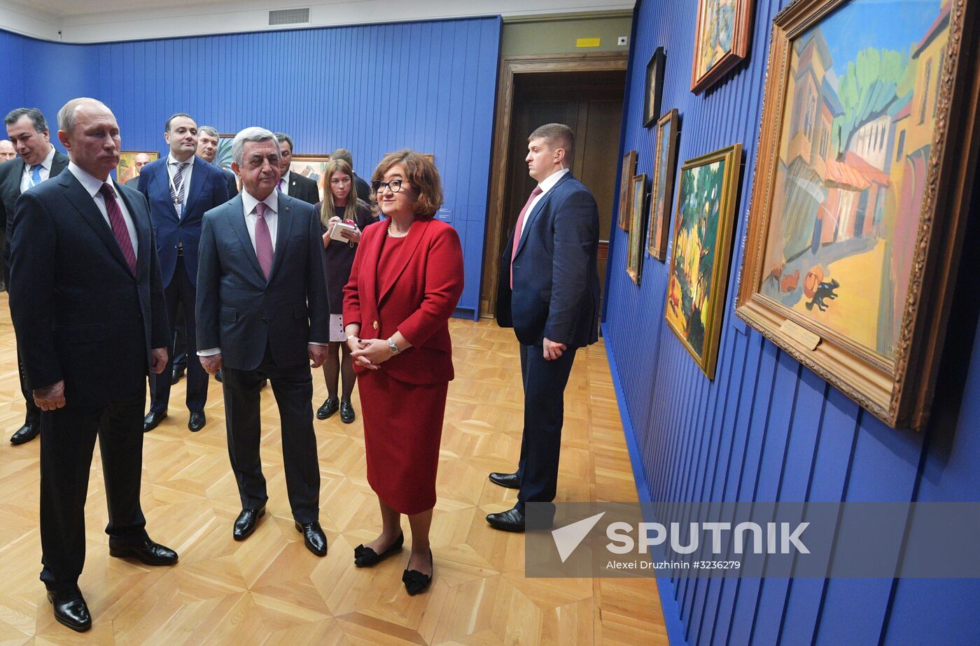 President Vladimir Putin meets with Armenian President Serzh Sargsyan