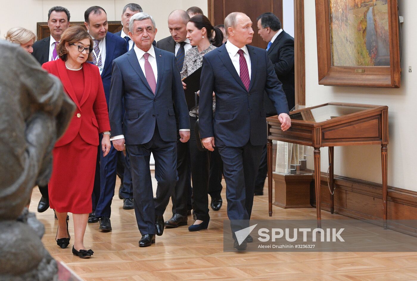 President Vladimir Putin meets with Armenian President Serzh Sargsyan