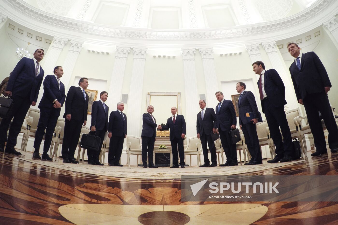 President Vladimir Putin meets with Armenian President Serzh Sargsyan