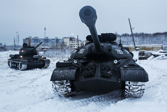 Peformance by historical military equipment unit in Murmansk
