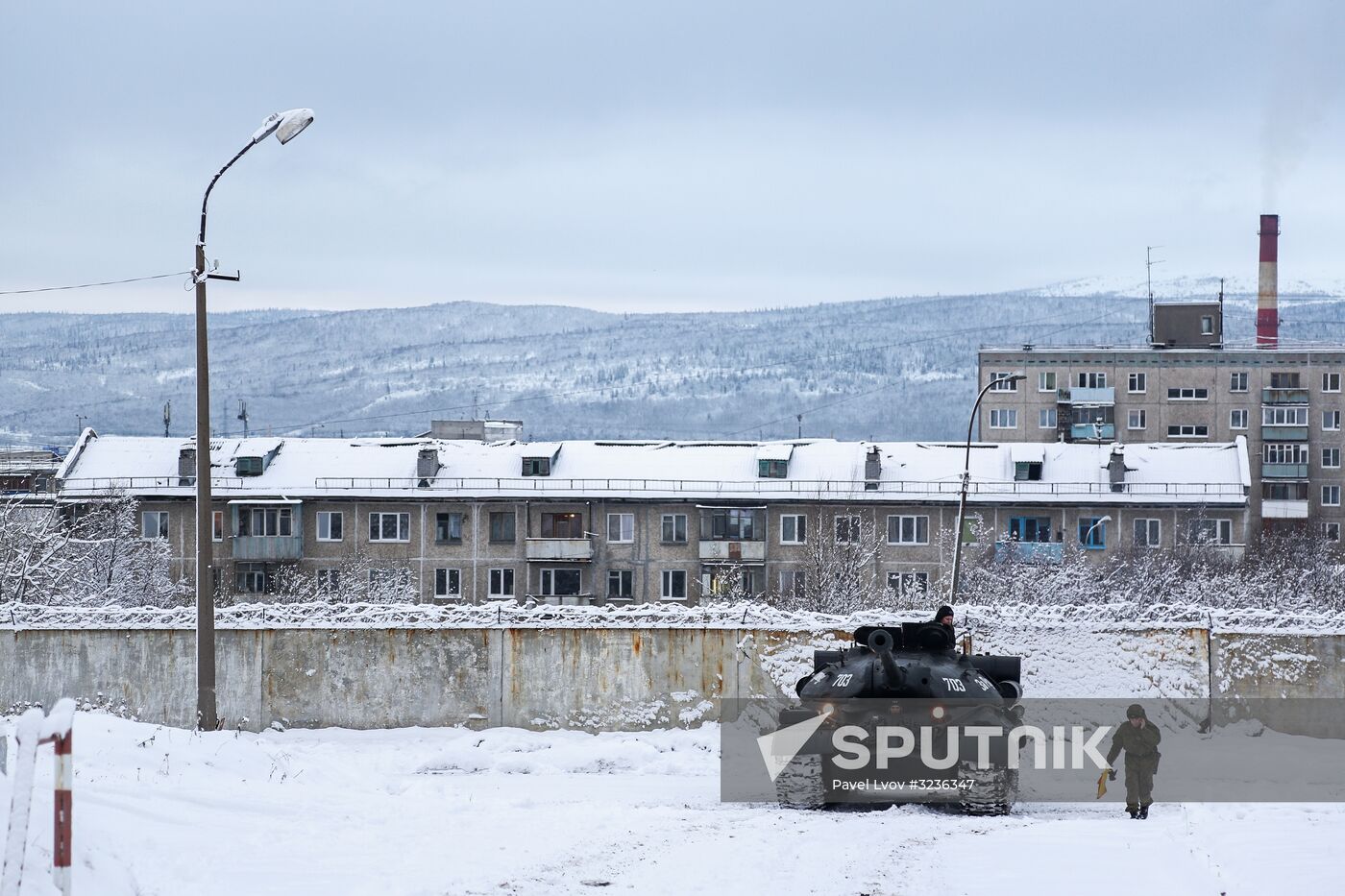 Peformance by historical military equipment unit in Murmansk