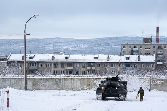 Peformance by historical military equipment unit in Murmansk