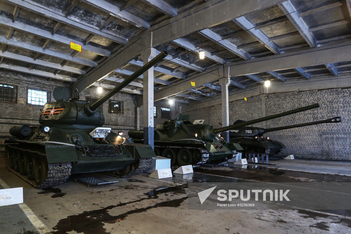 Peformance by historical military equipment unit in Murmansk