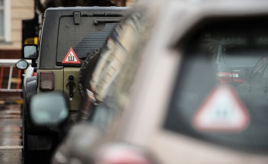 Demand for car stickers for studded tires increases with new traffic rule