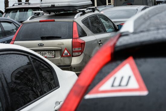 Demand for car stickers for studded tires increases with new traffic rule