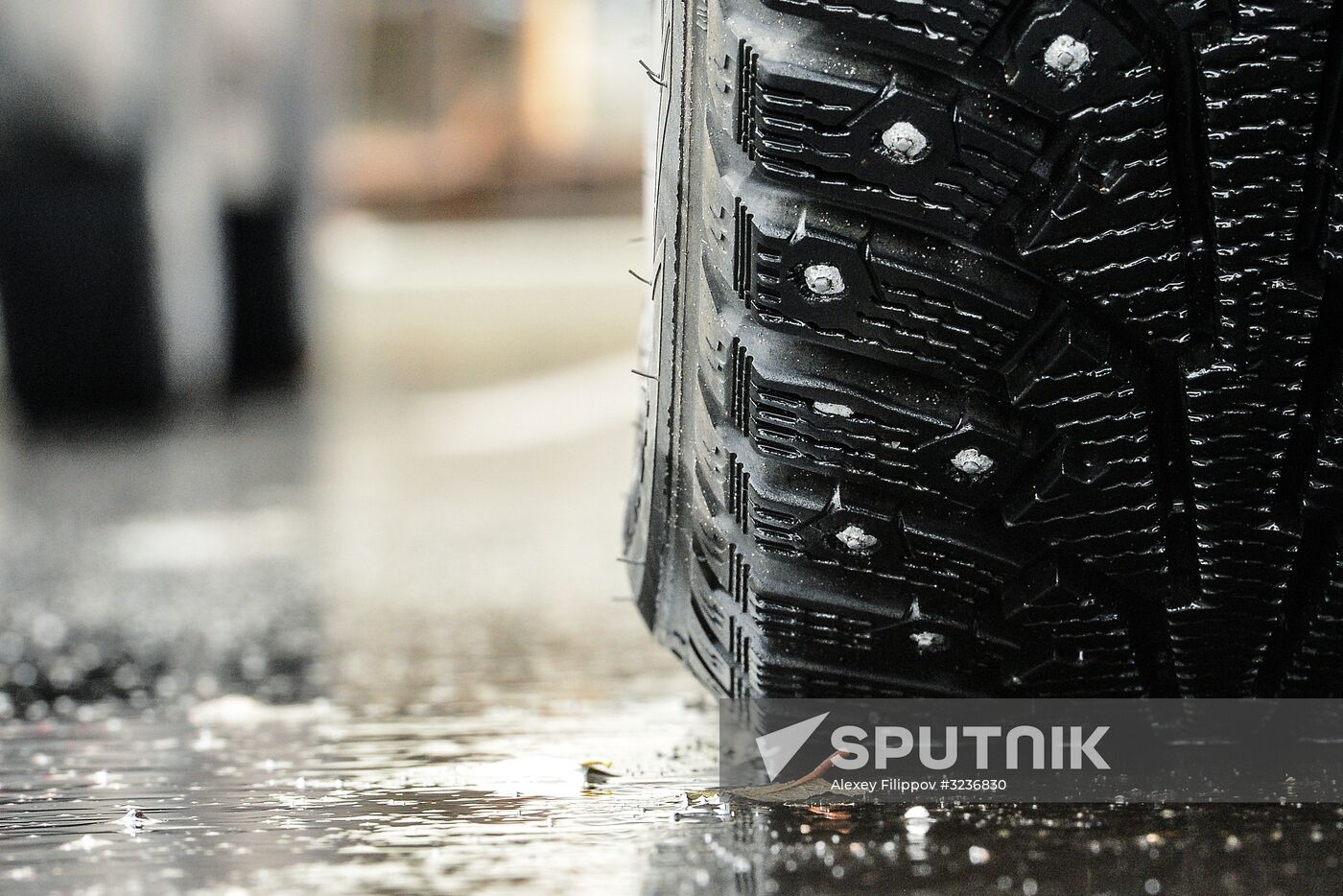 Demand for car stickers for studded tires increases with new traffic rule