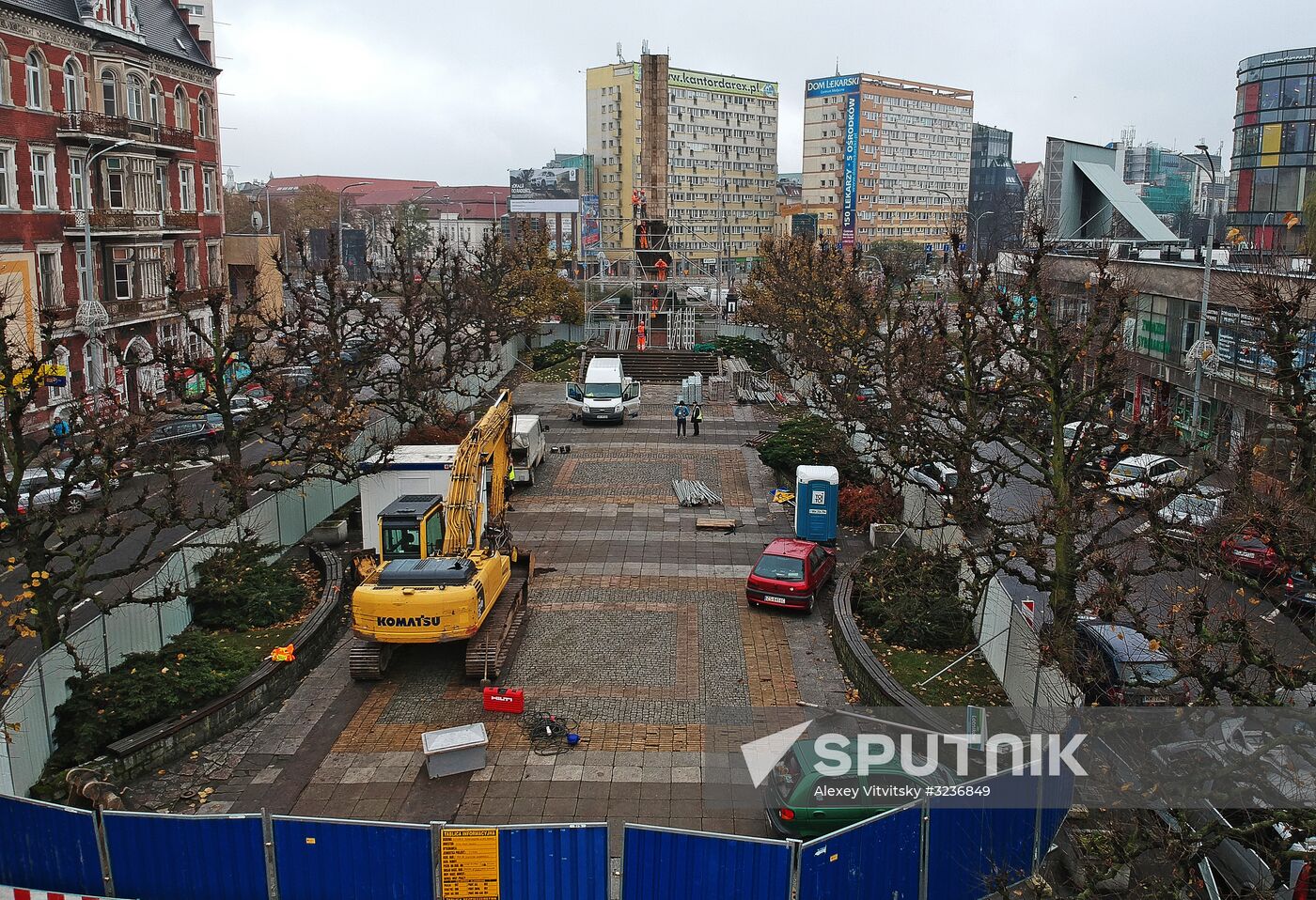 Dismantling Red Army monument in Szczecin, Poland