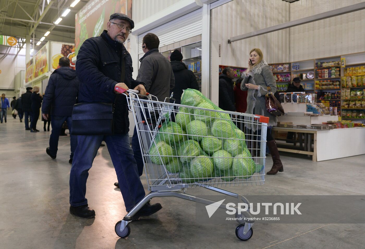 Opening of FoodSib hypermarket in Novosibirsk