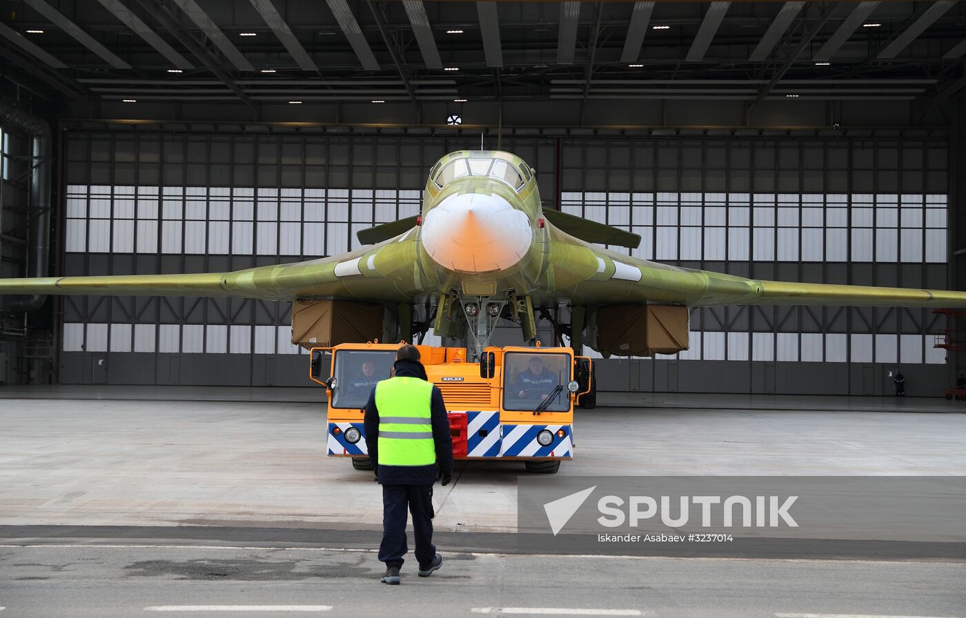 Tu-160M2 prototype rolled out in Kazan