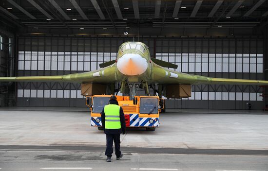 Tu-160M2 prototype rolled out in Kazan
