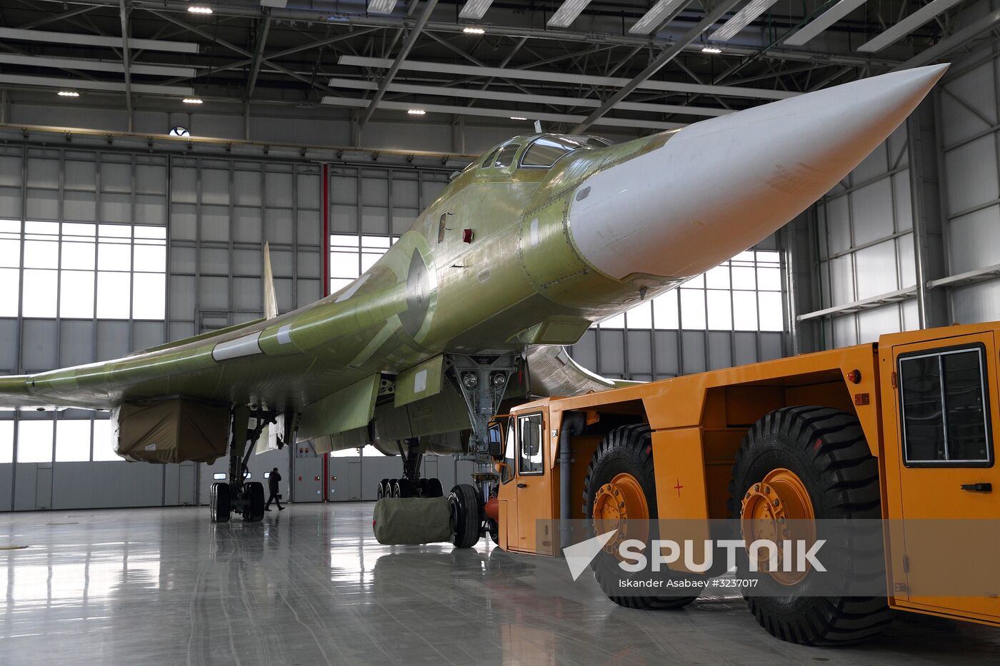 Tu-160M2 prototype rolled out in Kazan