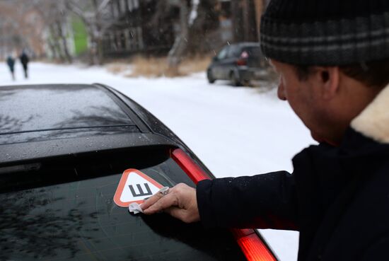 Demand for car stickers for studded tires increases with new traffic rule