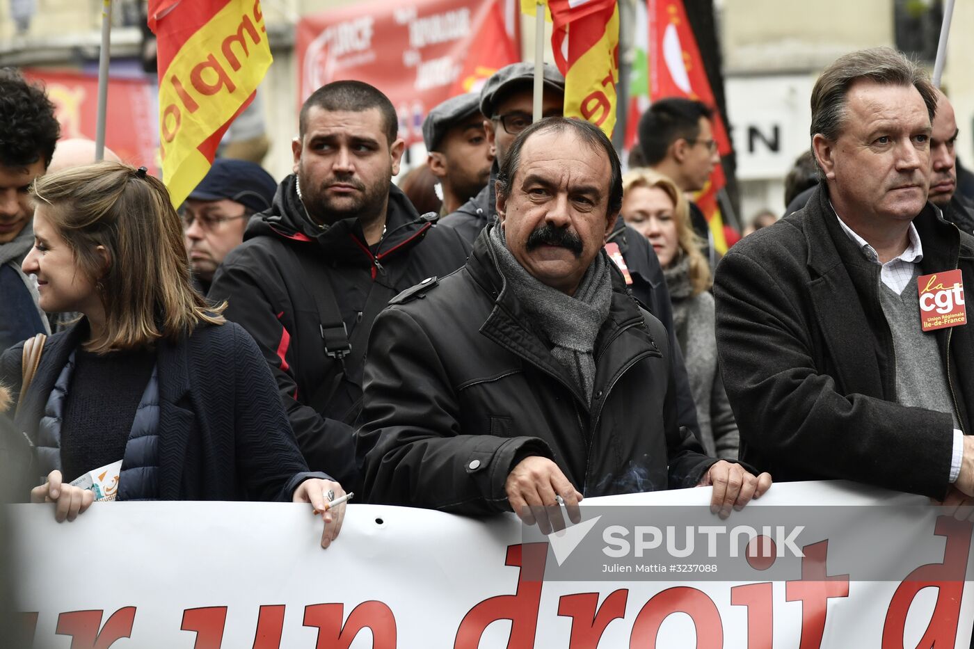 Rally in Paris against Macron's policies