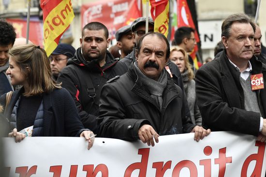 Rally in Paris against Macron's policies