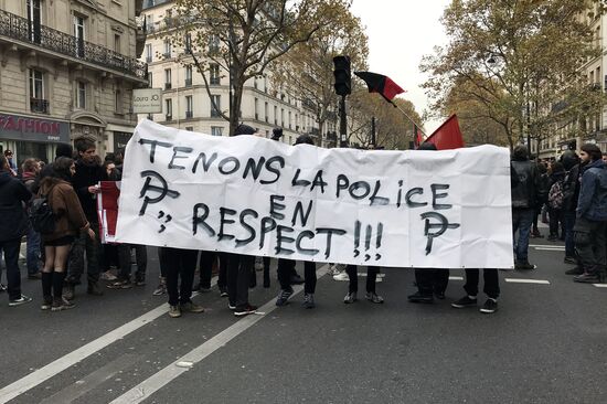 Rally in Paris against Macron's policies