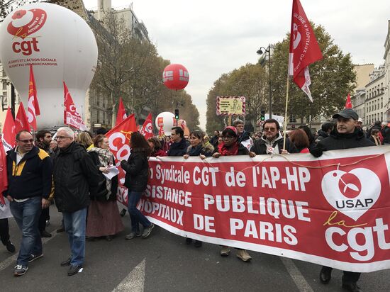 Rally in Paris against Macron's policies