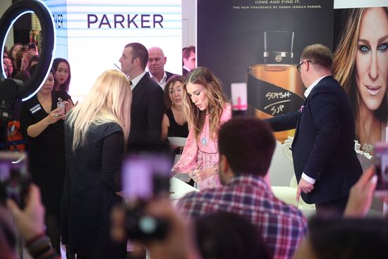 New Sarah Jessica Parker fragrance presented