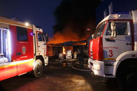 Fire in the warehouse of paint and varnish products in Volgograd