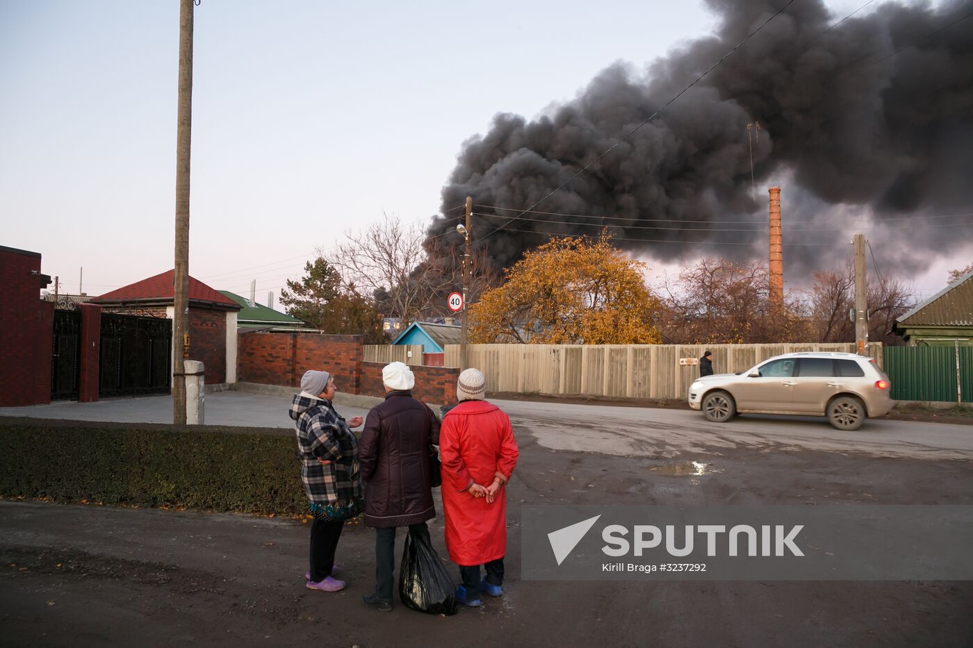 Fire in the warehouse of paint and varnish products in Volgograd