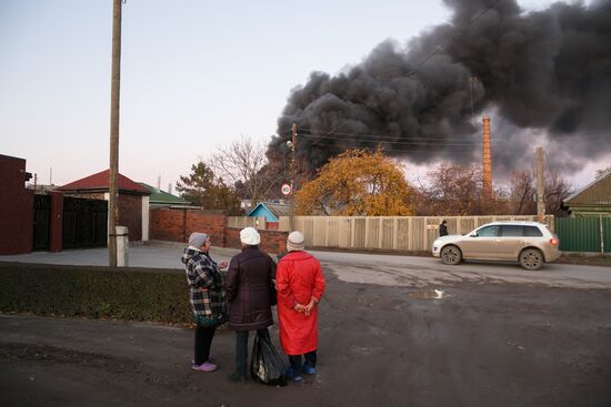 Fire in the warehouse of paint and varnish products in Volgograd