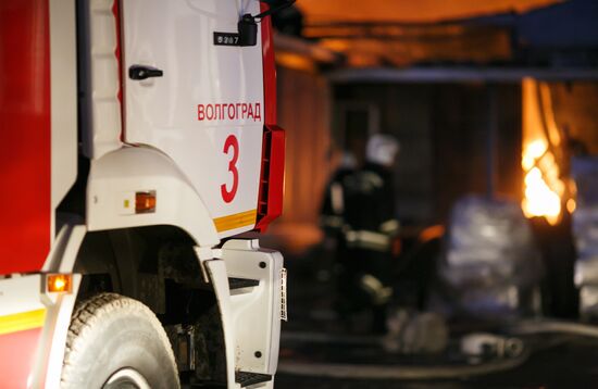 Fire in the warehouse of paint and varnish products in Volgograd