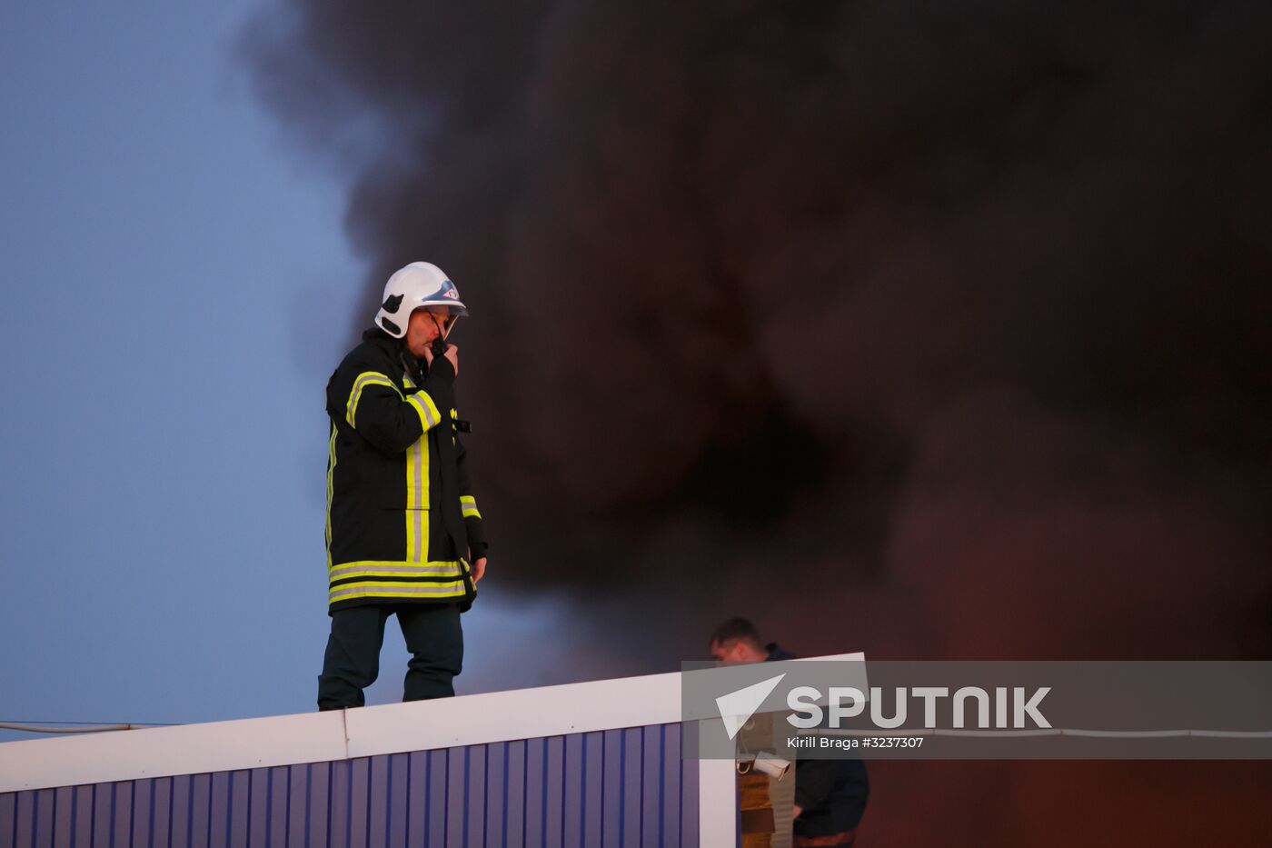 Fire in the warehouse of paint and varnish products in Volgograd