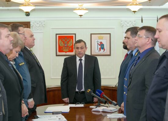 Minibus collides with timber truck in Mari El