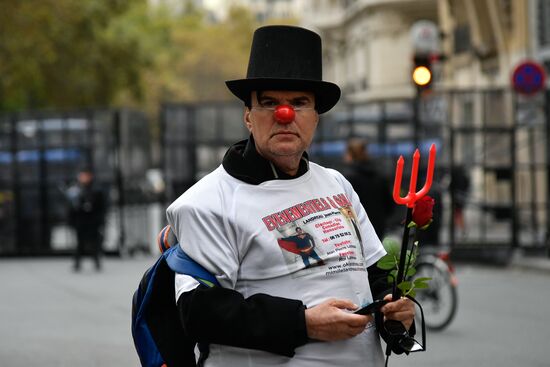 Paris protests against Emmanuel Macron's policies