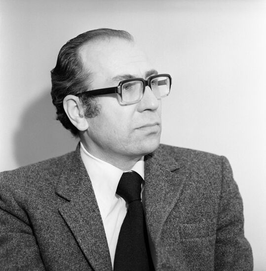 APN political commentator Vladimir Lomeiko