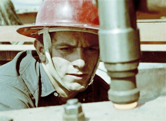 Shot from Main Pipeline documentary