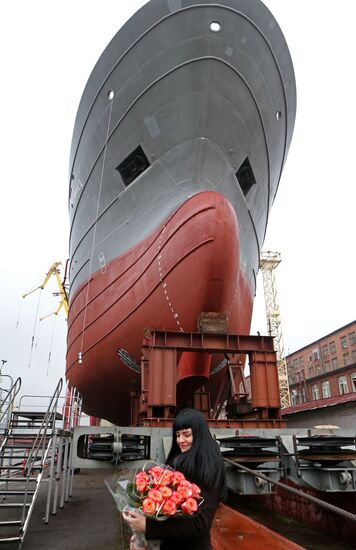 Launching Leninets trawler in Kaliningrad