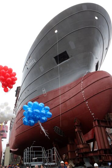 Launching Leninets trawler in Kaliningrad