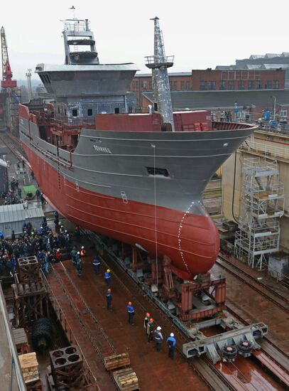 Launching Leninets trawler in Kaliningrad